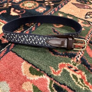 Vineyard Vines Boy’s Navy and Brown Shark Patterned Belt size 28